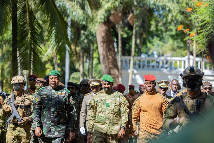 Les dirigeants à la tête des trois pays de l aes