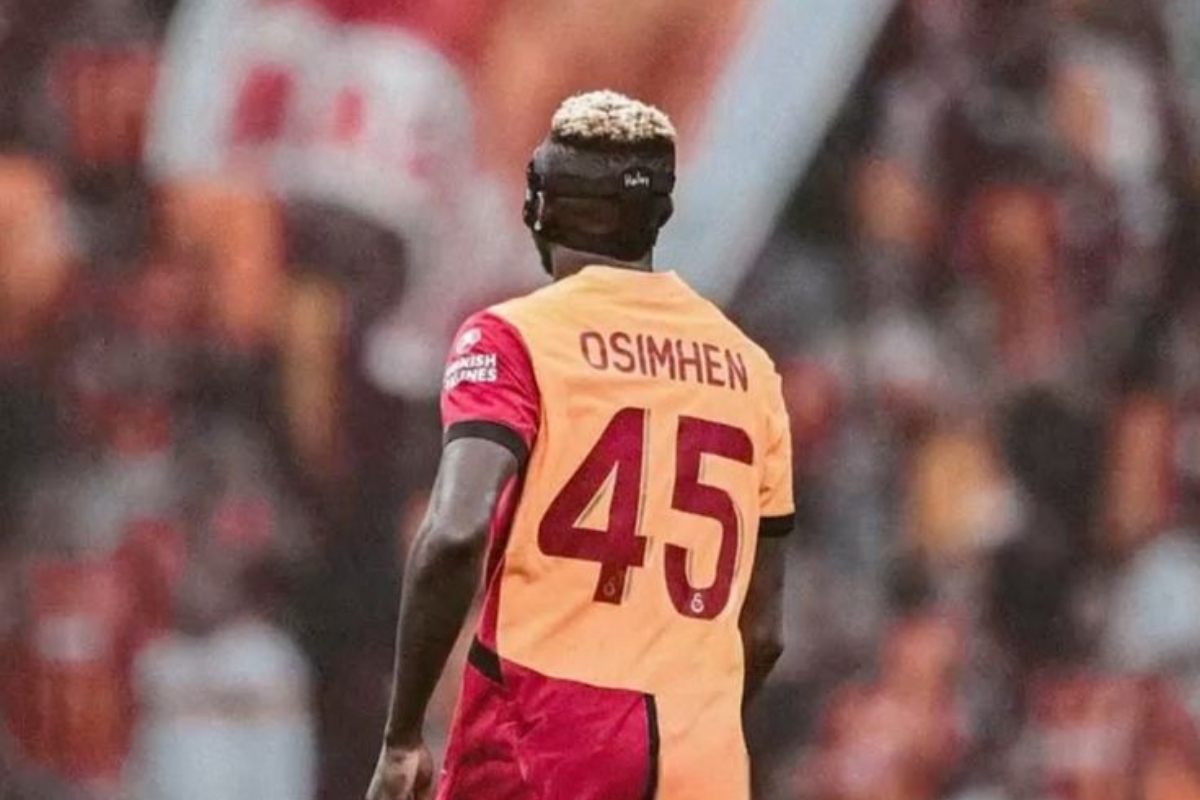 Victor Osimhen signe un triplé historique et devient le meilleur buteur de la Ligue des champions